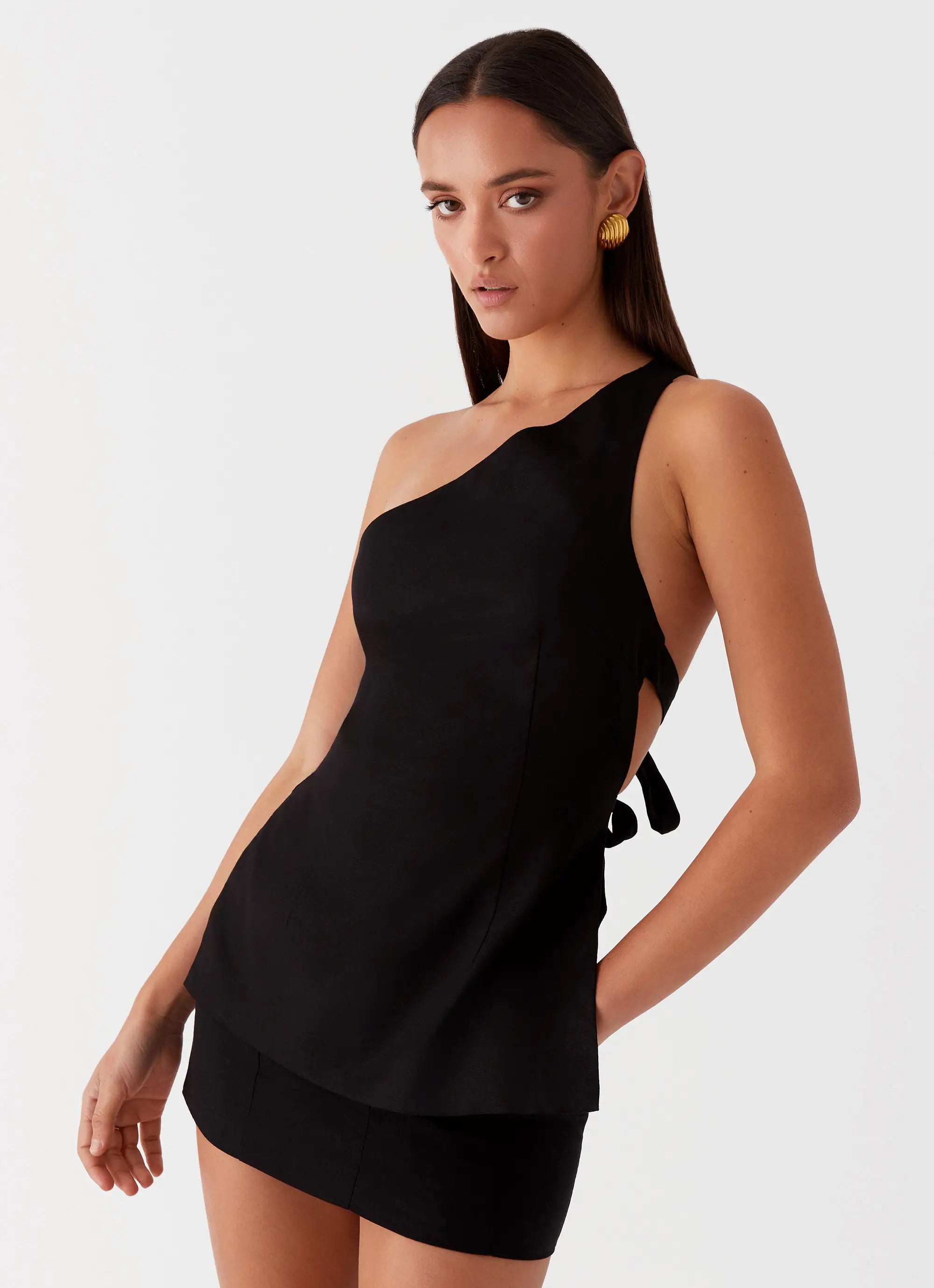 Olsen Linen One Shoulder Top - Black