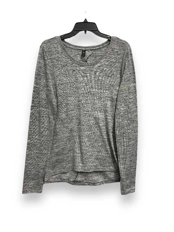 Top Long Sleeve By 90 Degrees By Reflex In Grey, Size: L